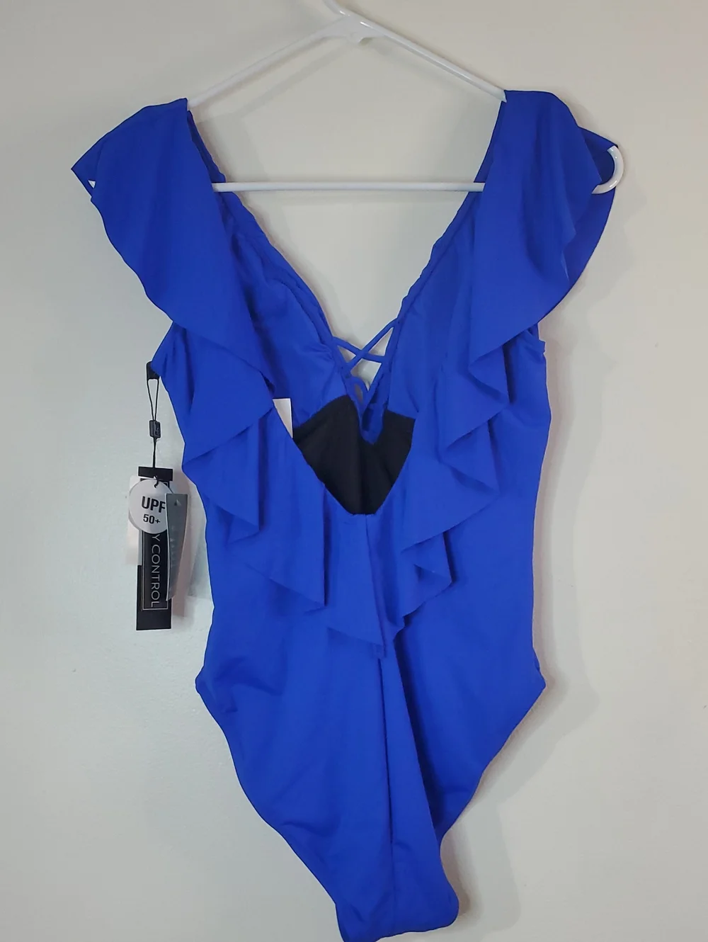 NWT La Blanca Island Goddess Sapphire Ruffled V-Neck One-Piece Swimsuit Size 4